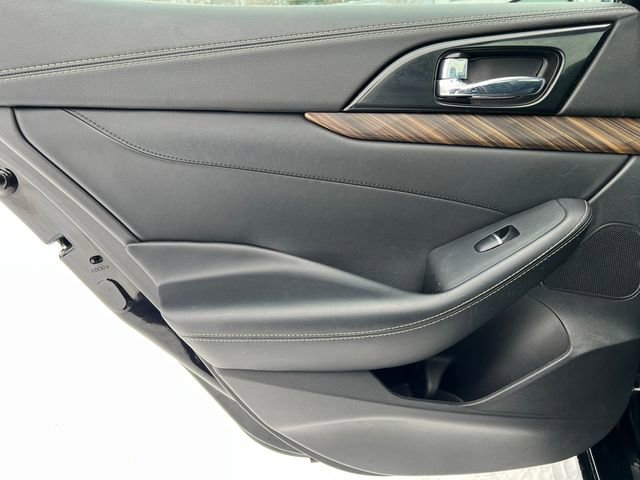 Used 2017 Nissan Maxima Platinum image 31