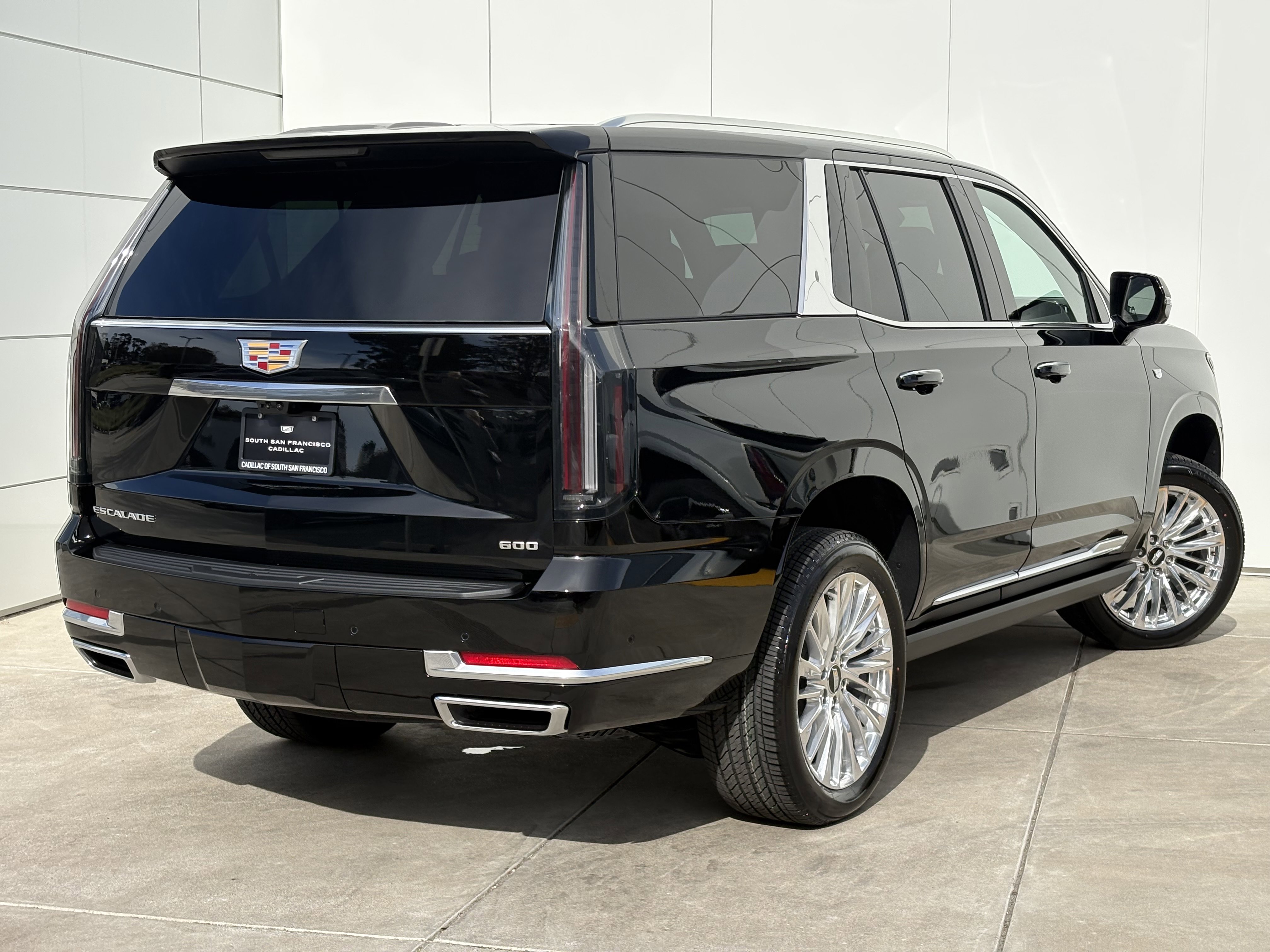 New 2026 Cadillac Escalade Luxury image 7