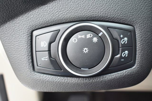 Used 2017 Ford Escape Titanium image 17