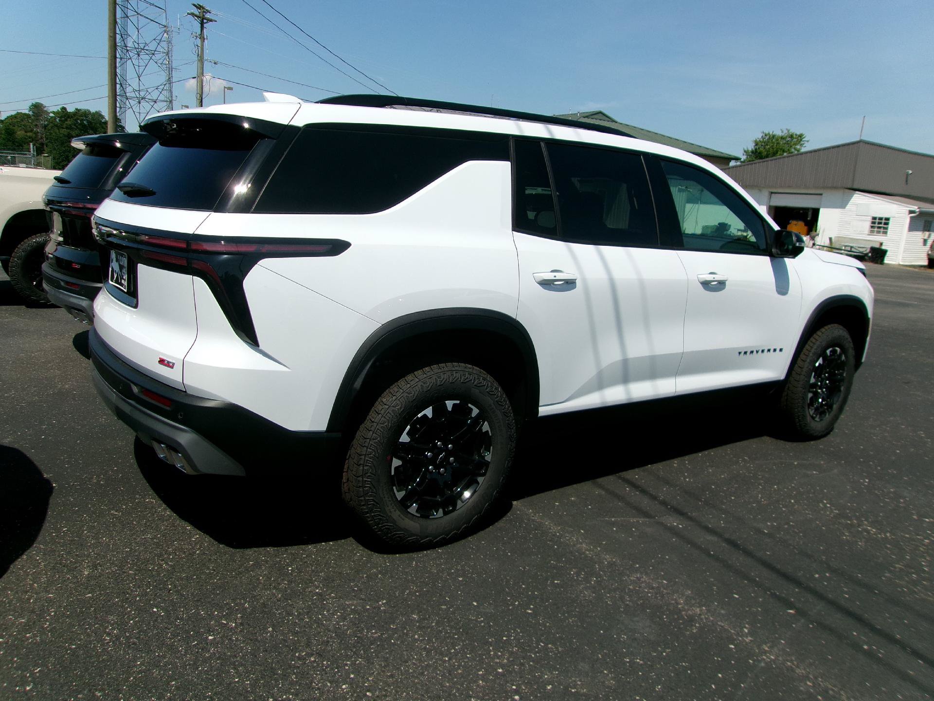New 2027 Chevrolet Traverse Z71 w/ Driver Confidence Package AWD/4WD image 6