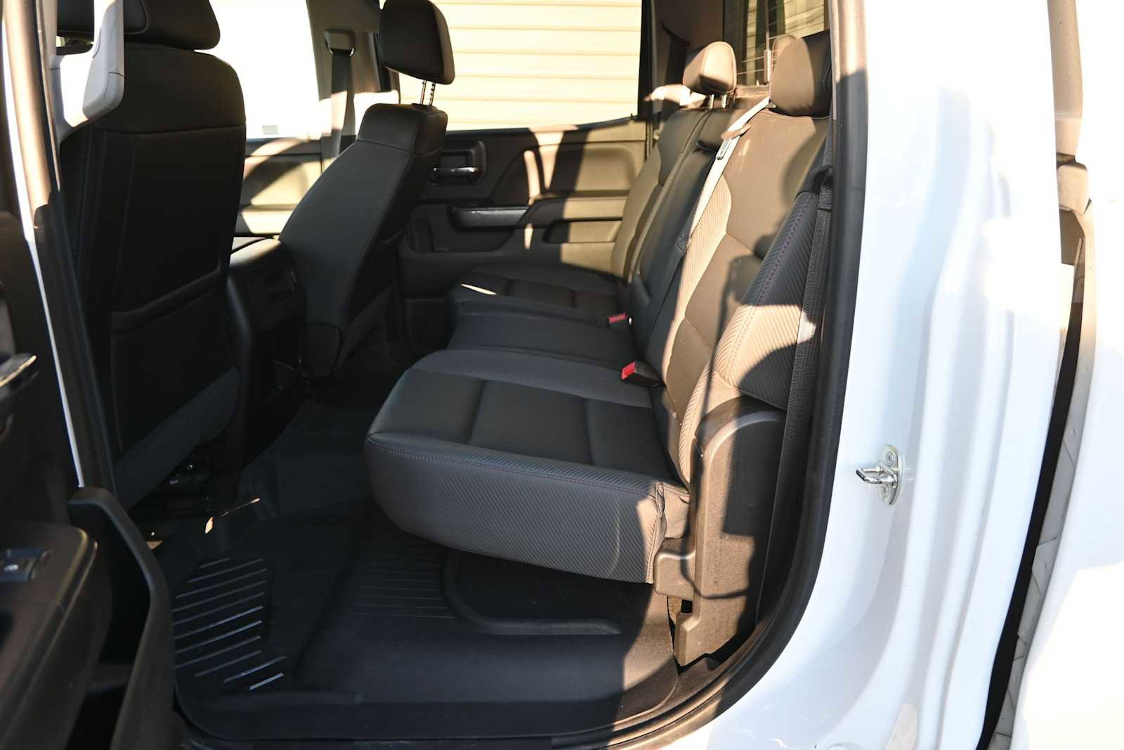 Used 2018 GMC Sierra 2500 SLT w/ All Terrain HD Package AWD/4WD image 30