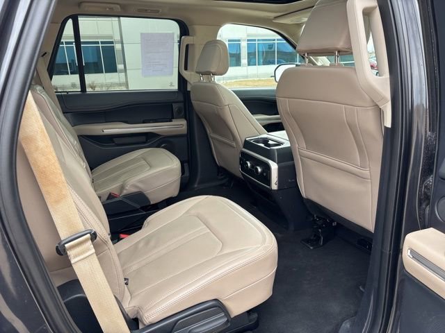 Used 2024 Ford Expedition Limited image 10
