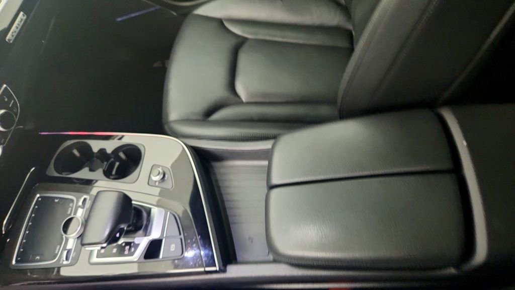 Used 2019 Audi Q7 3.0T Prestige w/ Prestige Package AWD/4WD image 19