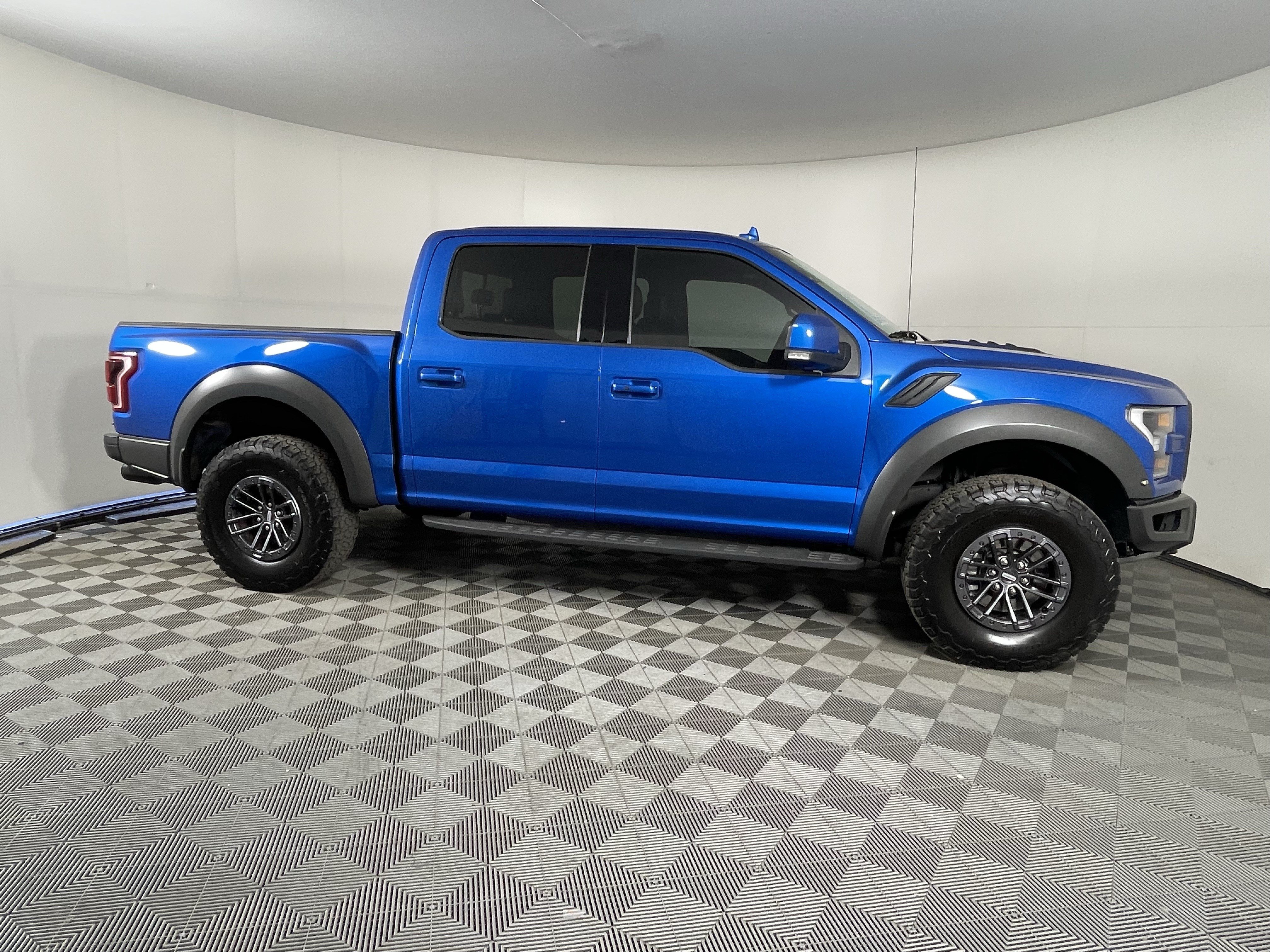 Used 2020 Ford F150 Raptor w/ Equipment Group 802A Luxury AWD/4WD image 6