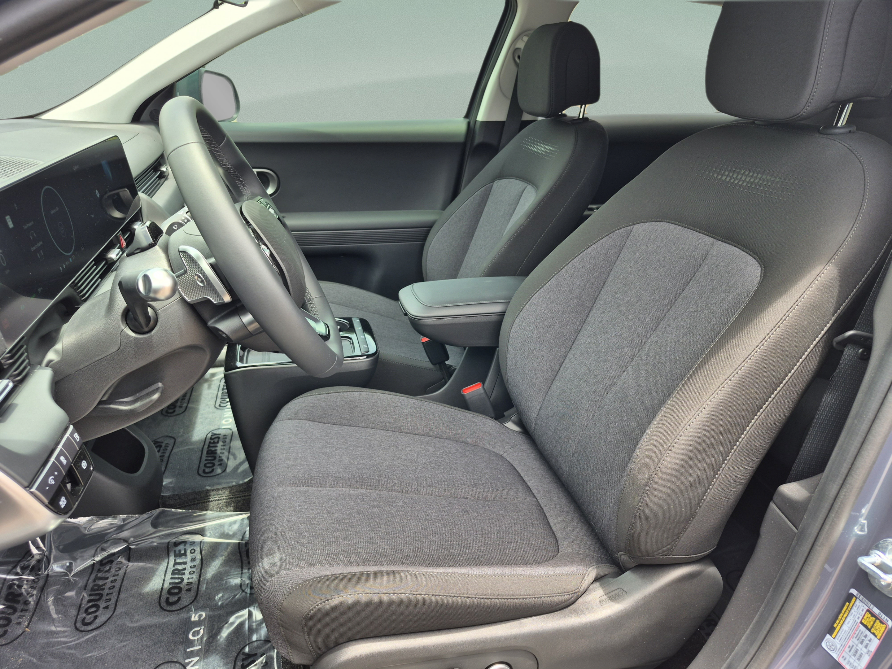New 2026 Hyundai Ioniq 5 SE AWD/4WD image 18