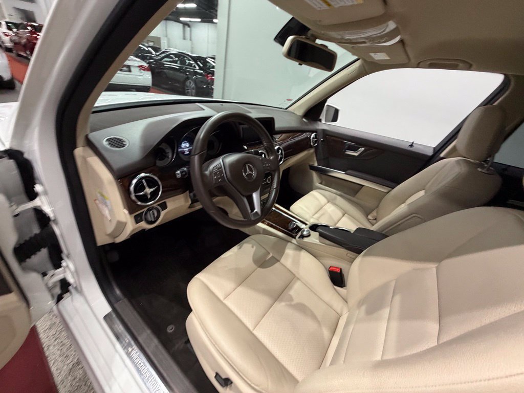 Used 2013 Mercedes-Benz GLK 350 4MATIC image 19