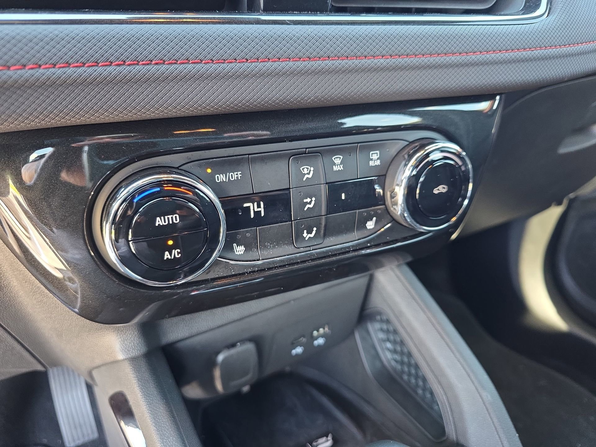 Used 2025 Chevrolet TrailBlazer RS w/ Convenience Package image 23