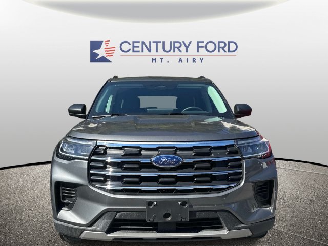 Used 2026 Ford Explorer Active AWD/4WD image 2