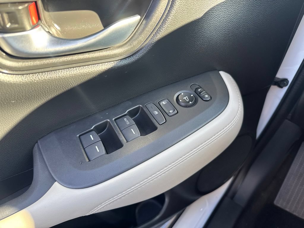 Certified 2026 Honda HR-V LX image 23