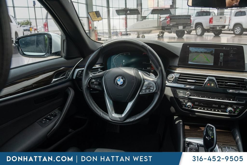 Used 2020 BMW 530i w/ Convenience Package RWD image 7