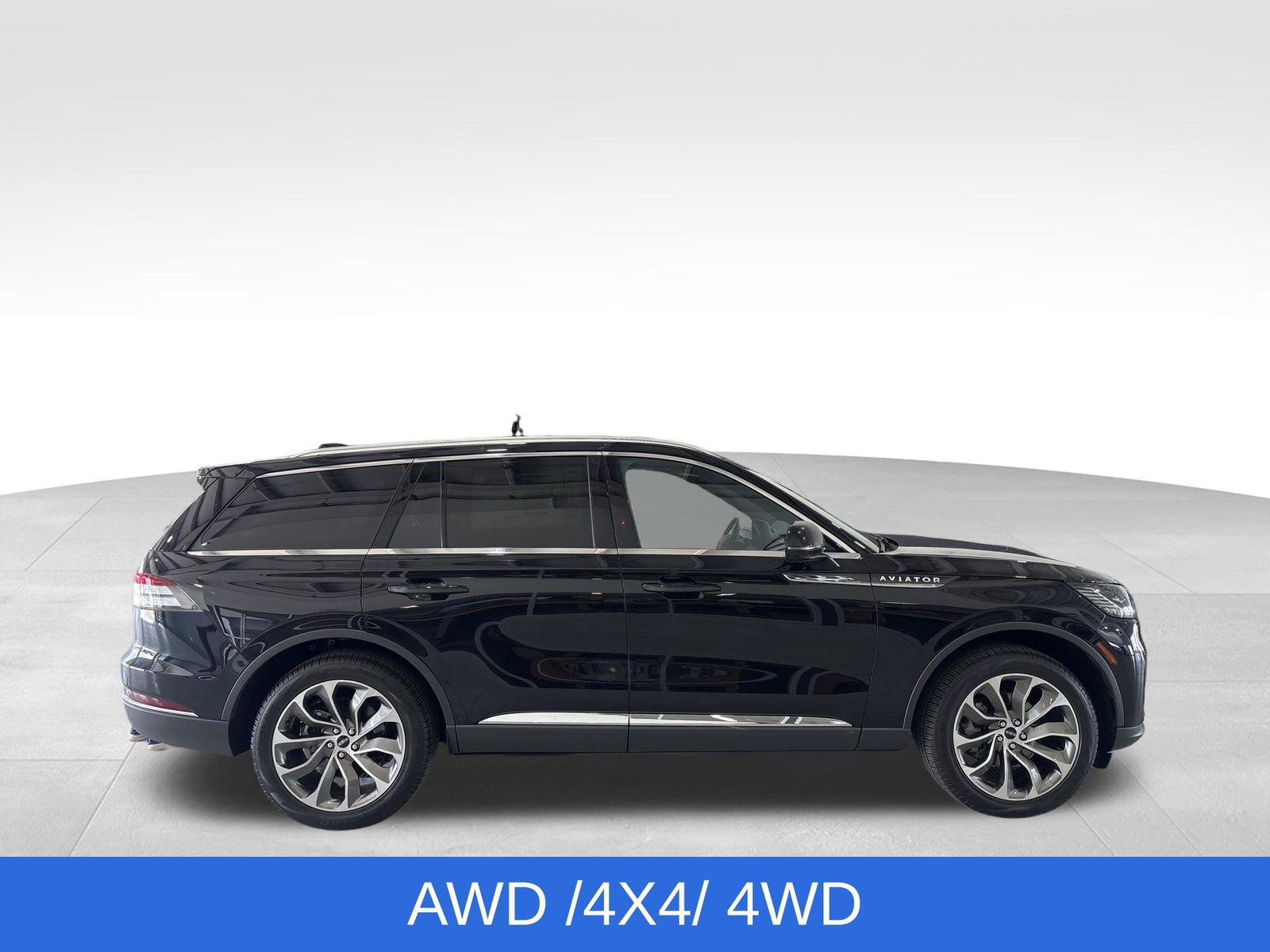 Used 2025 Lincoln Aviator Reserve w/ Illumination Package AWD/4WD image 13