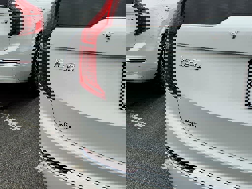 Used 2024 Volvo XC90 T8 Plus image 10