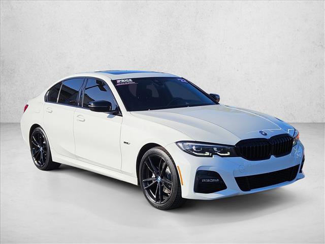 Used 2022 BMW 330e w/ M Sport Package image 3