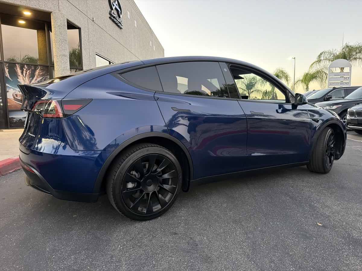 Used 2021 Tesla Model Y Long Range AWD/4WD image 16