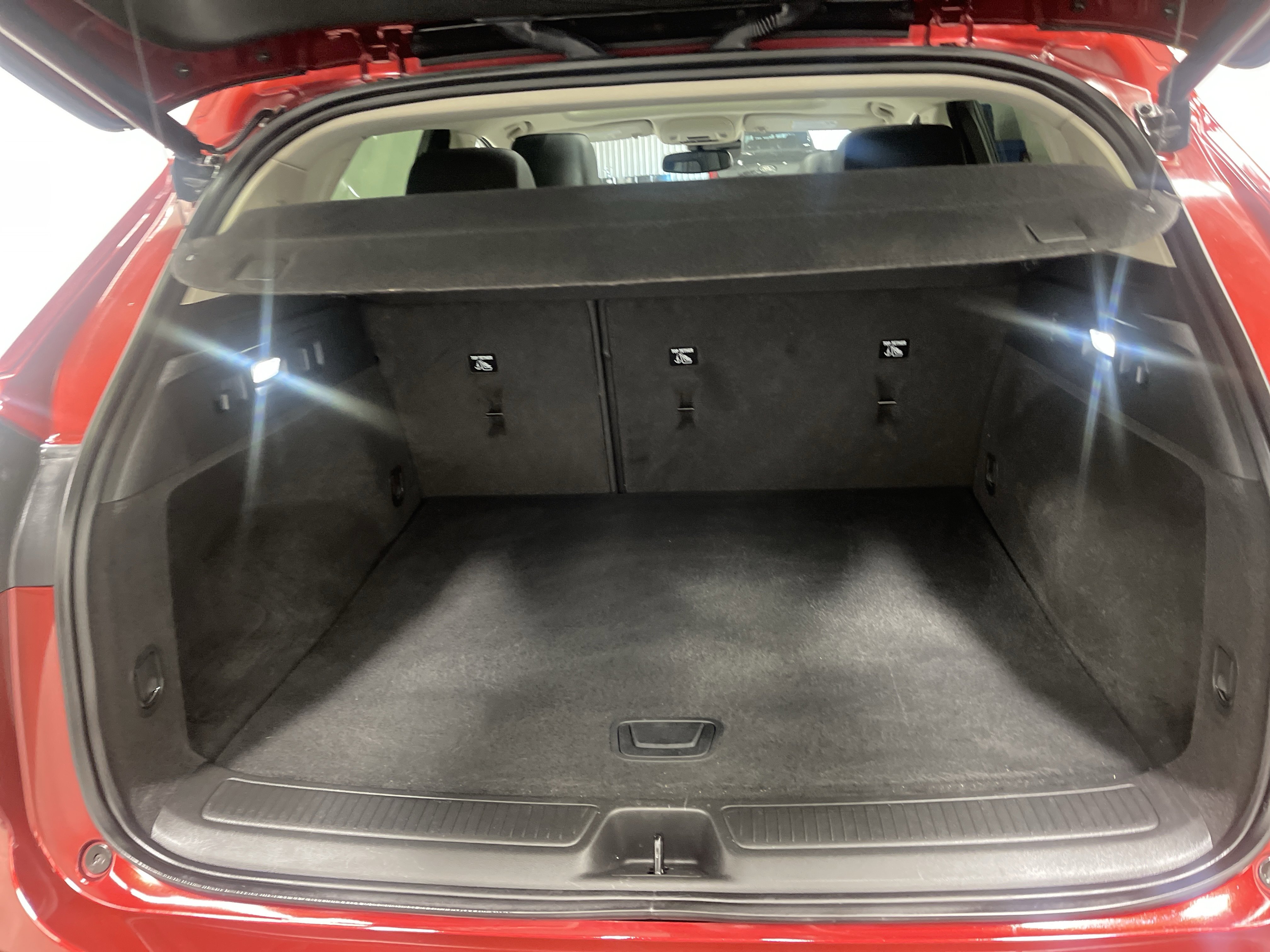 Used 2023 Buick Envision Essence w/ Sport Touring Package image 18