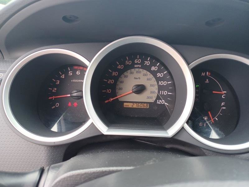 Used 2005 Toyota Tacoma PreRunner image 8