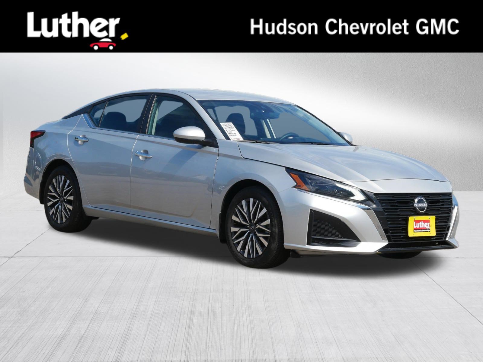 Used 2023 Nissan Altima 2.5 SV FWD image 1