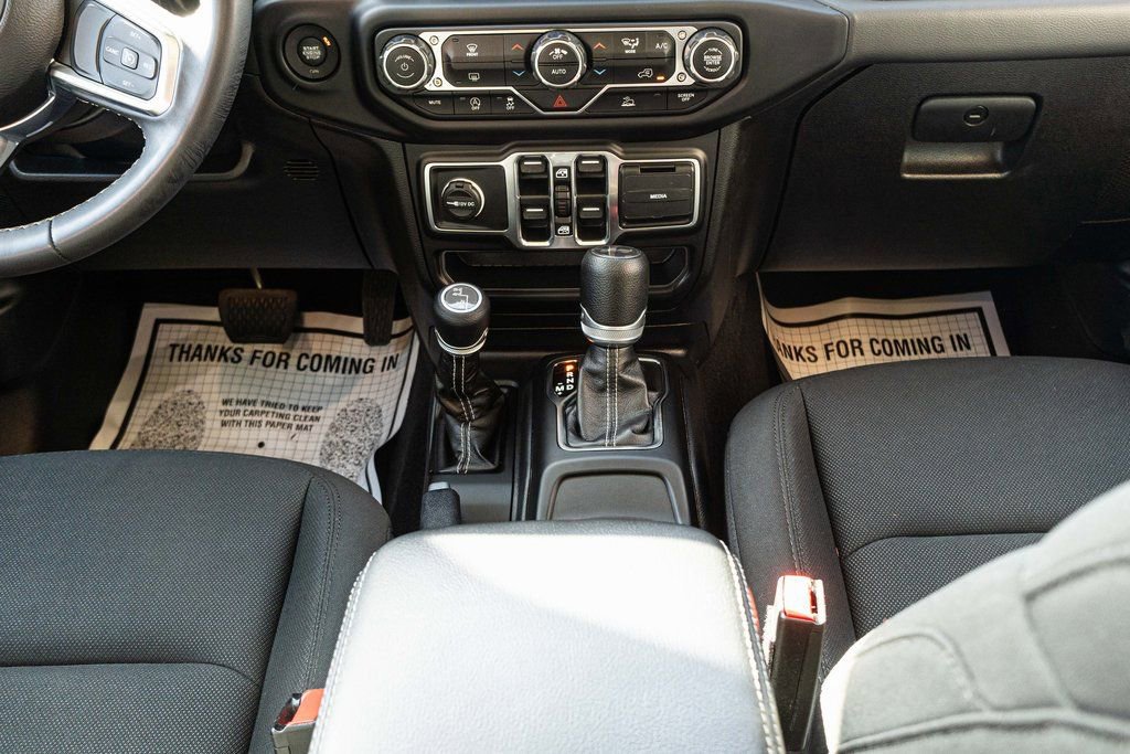 Used 2023 Jeep Wrangler Sahara image 12