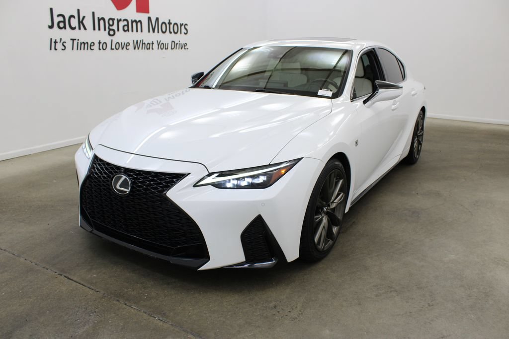 Used 2022 Lexus IS 350 F Sport RWD image 2