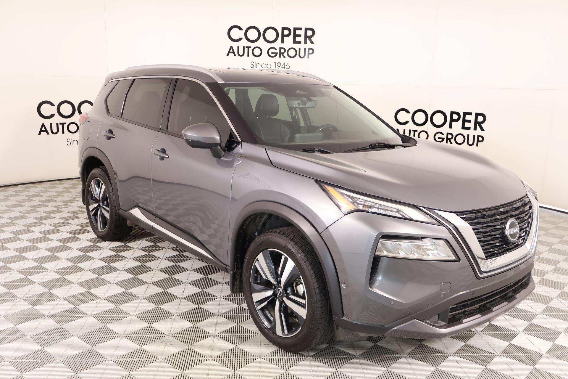Used 2023 Nissan Rogue SL w/ SL Premium Package FWD image 1