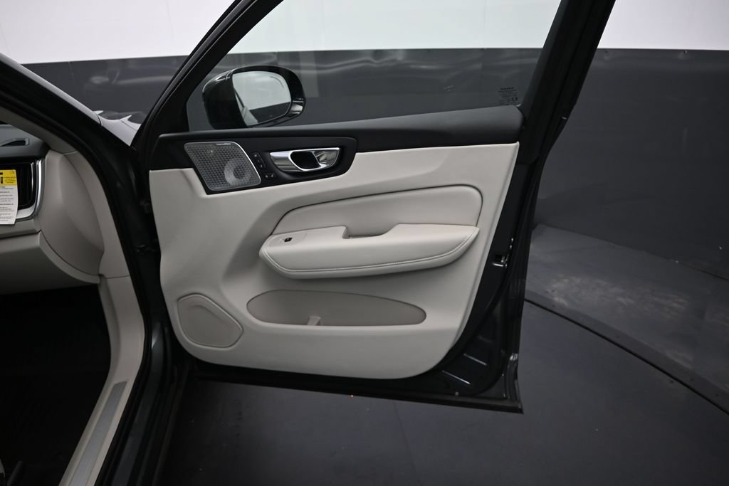 New 2026 Volvo XC60 B5 Ultra w/ Climate Package AWD/4WD image 21
