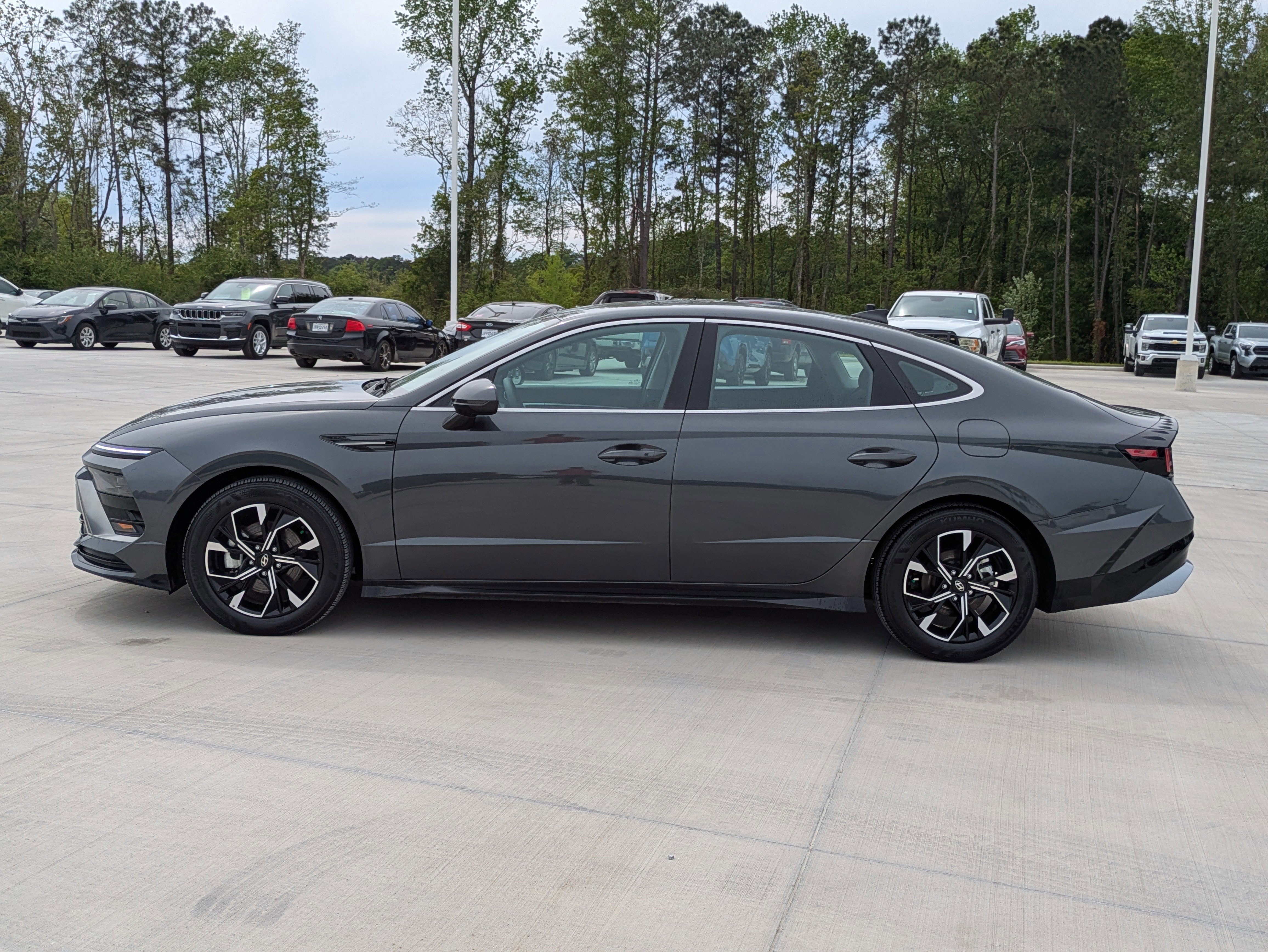 Used 2025 Hyundai Sonata SEL image 4