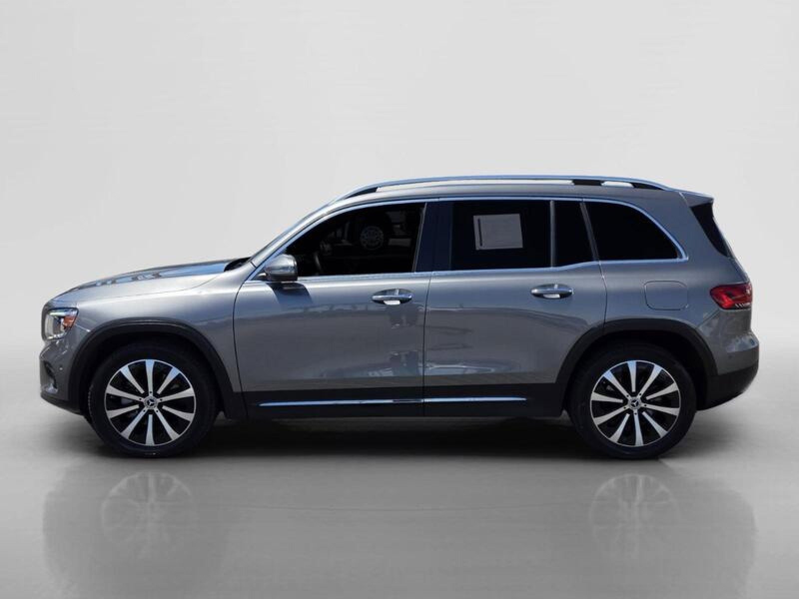 Certified 2023 Mercedes-Benz GLB 250 4MATIC image 2