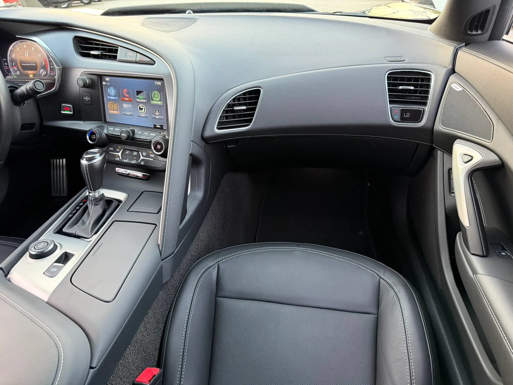 Used 2018 Chevrolet Corvette Z06 RWD image 25