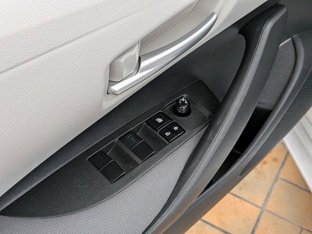 Used 2021 Toyota Corolla LE image 14