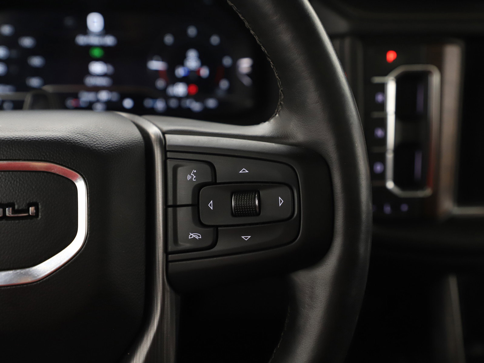 Used 2023 GMC Yukon Denali Ultimate image 31