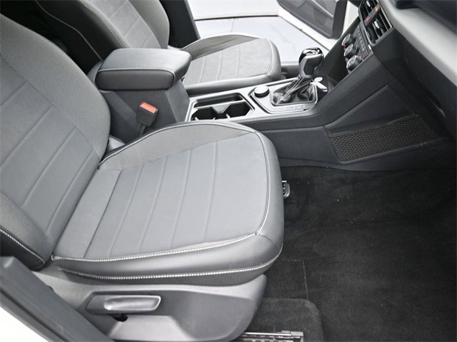 Used 2023 Volkswagen Taos SE w/ Panoramic Sunroof Package image 27