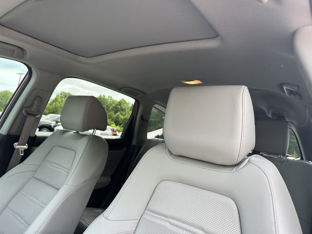 Used 2022 Honda CR-V Touring image 34