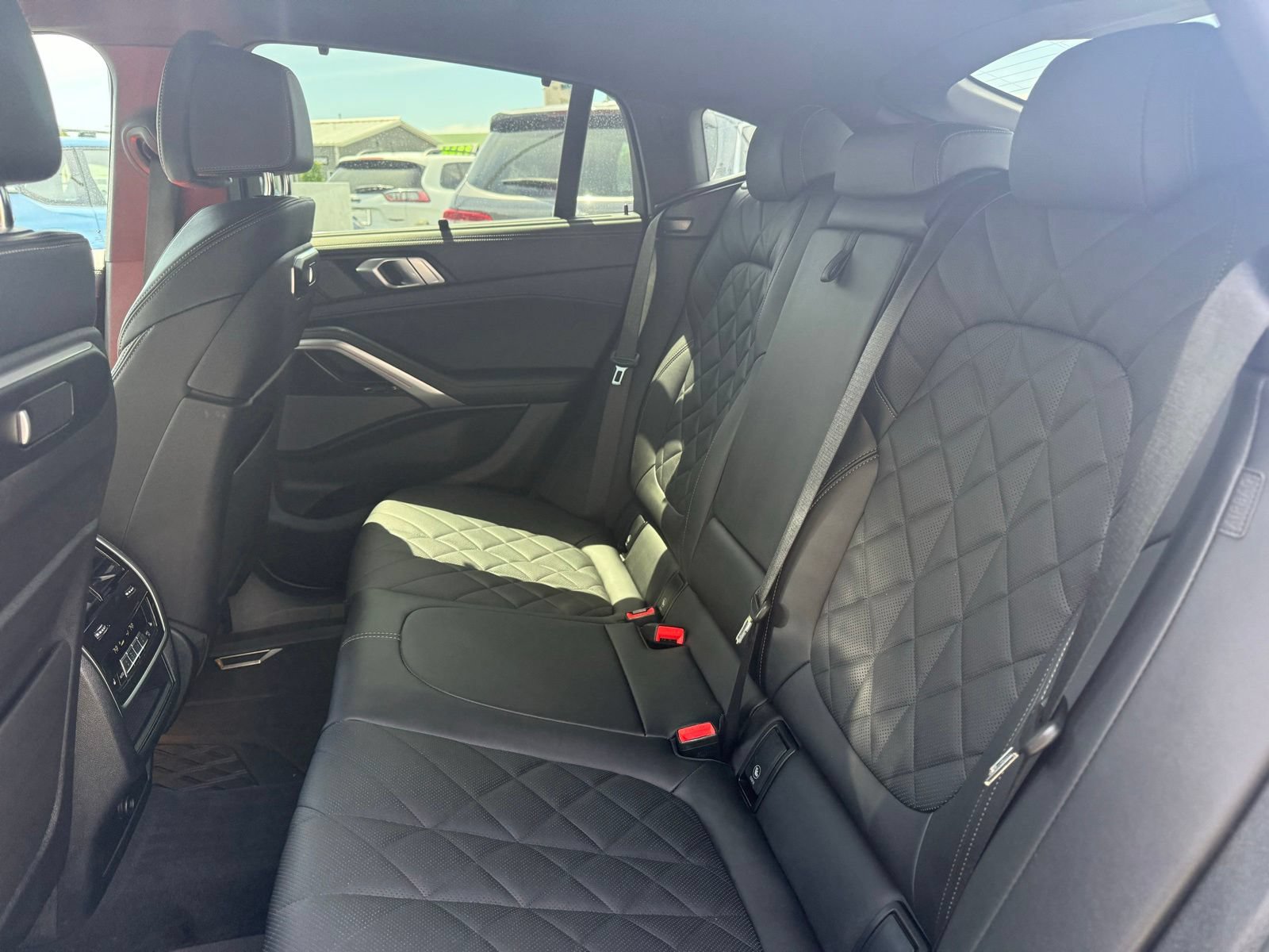 Certified 2024 BMW X6 xDrive40i w/ Premium Package AWD/4WD image 24