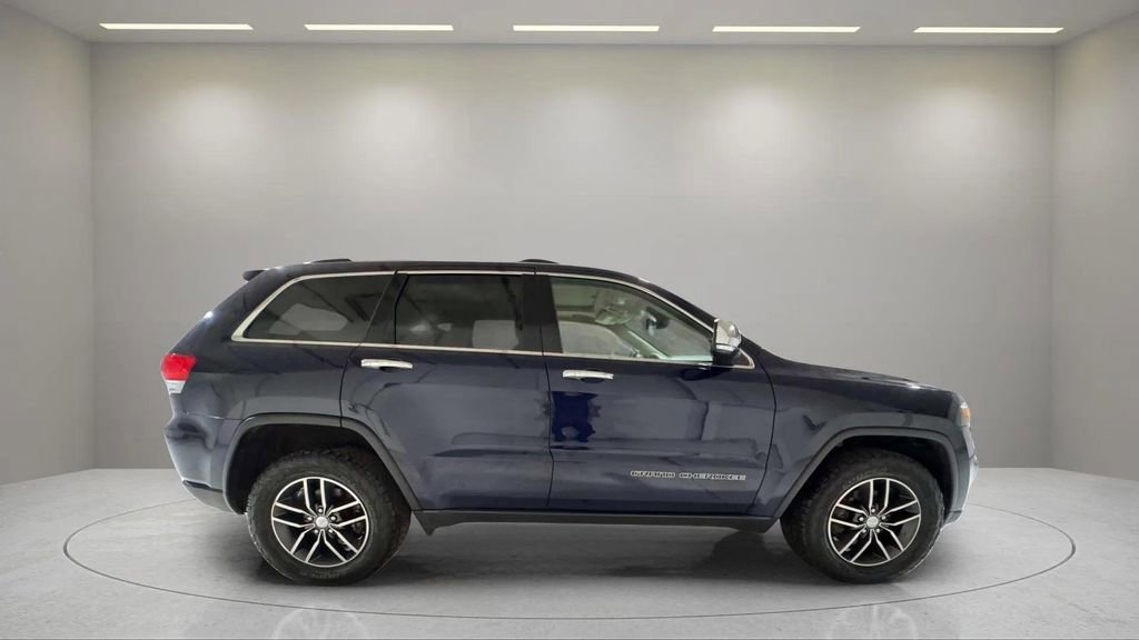 Used 2017 Jeep Grand Cherokee Limited image 2