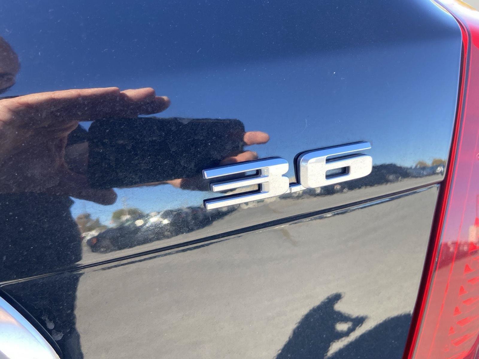 Used 2019 Cadillac CTS Luxury RWD image 14