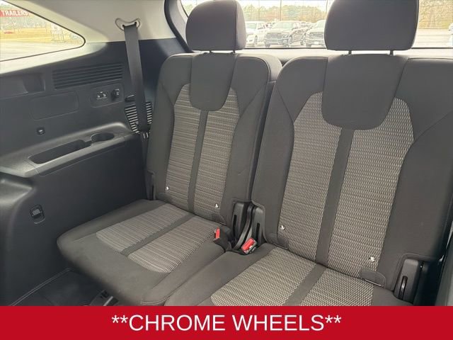 Used 2025 Kia Sorento LX image 19