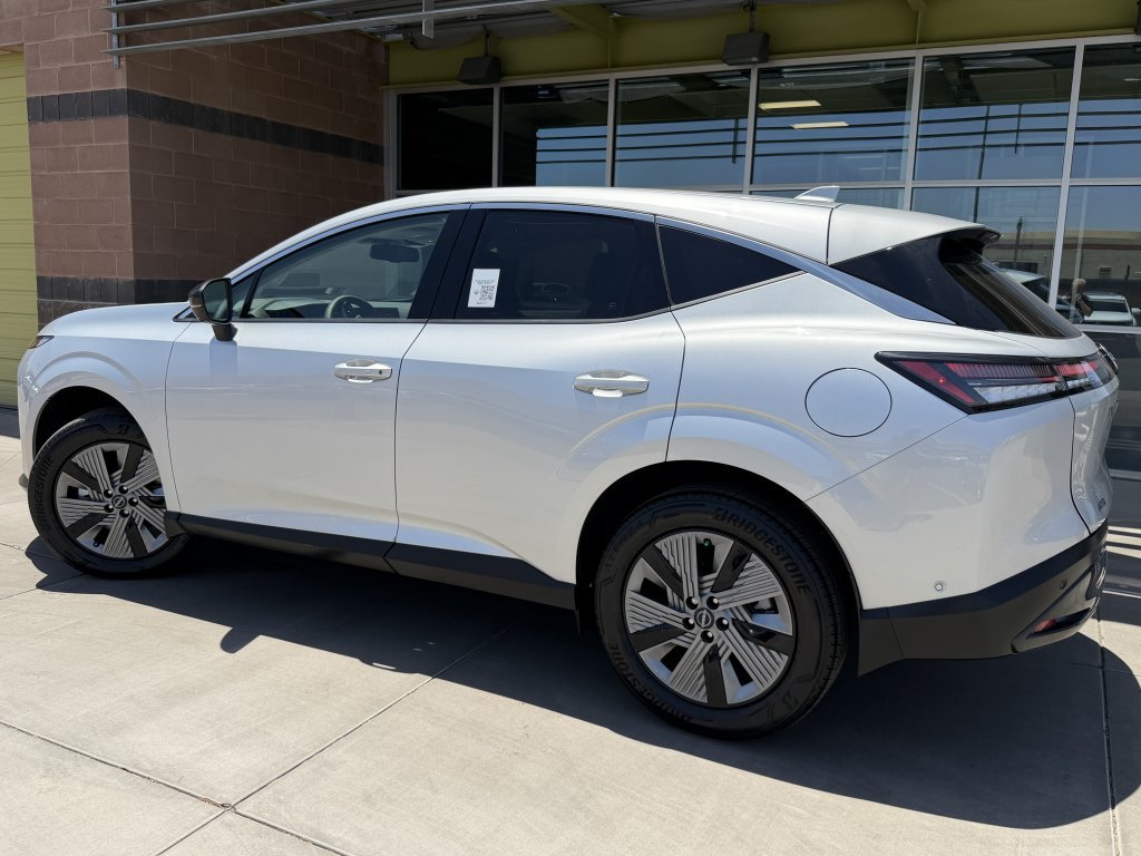 Used 2025 Nissan Murano SL AWD/4WD image 5