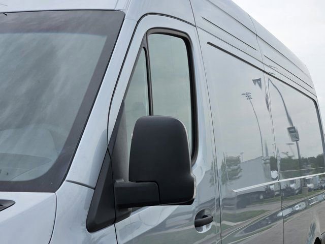 New 2025 Mercedes-Benz Sprinter 2500 image 9