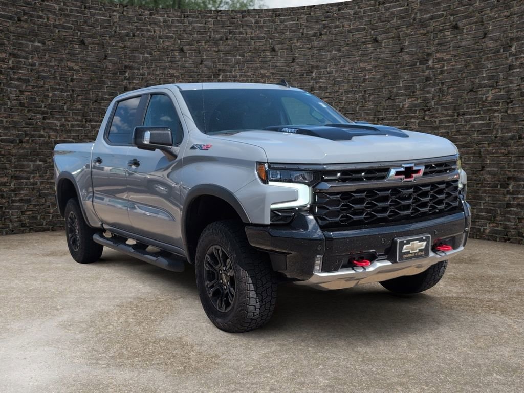 Used 2025 Chevrolet Silverado 1500 ZR2 w/ Technology Package AWD/4WD image 2