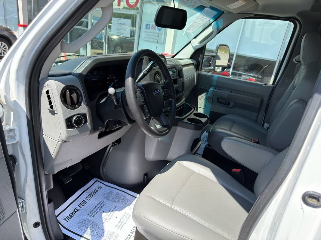 Used 2024 Ford E-450 and Econoline 450 Super Duty w/ Power Windows & Locks Group RWD image 10