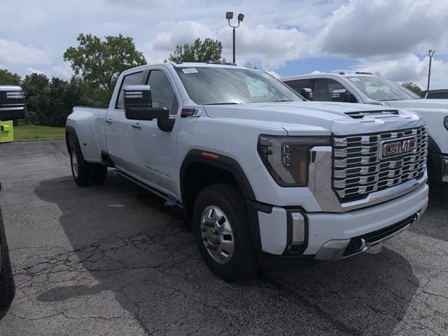 New 2026 GMC Sierra 3500 Denali w/ Denali Reserve Package AWD/4WD image 7