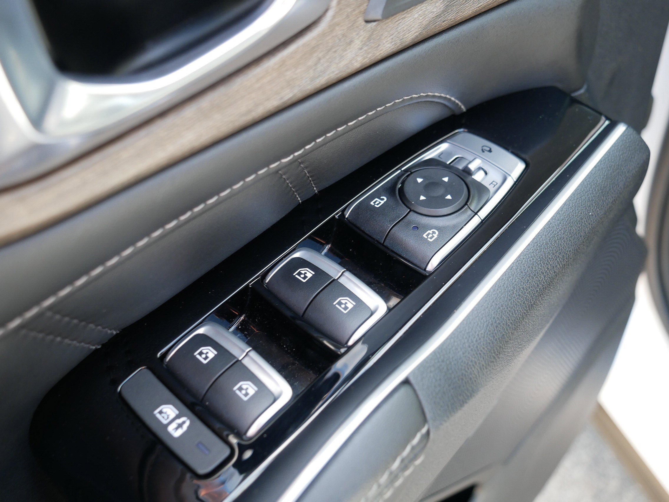 Certified 2023 Kia Sorento SX Prestige AWD/4WD image 19
