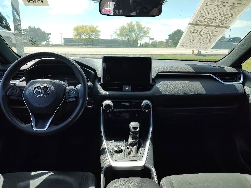 Used 2024 Toyota RAV4 SE w/ Weather & Moonroof Package AWD/4WD image 16