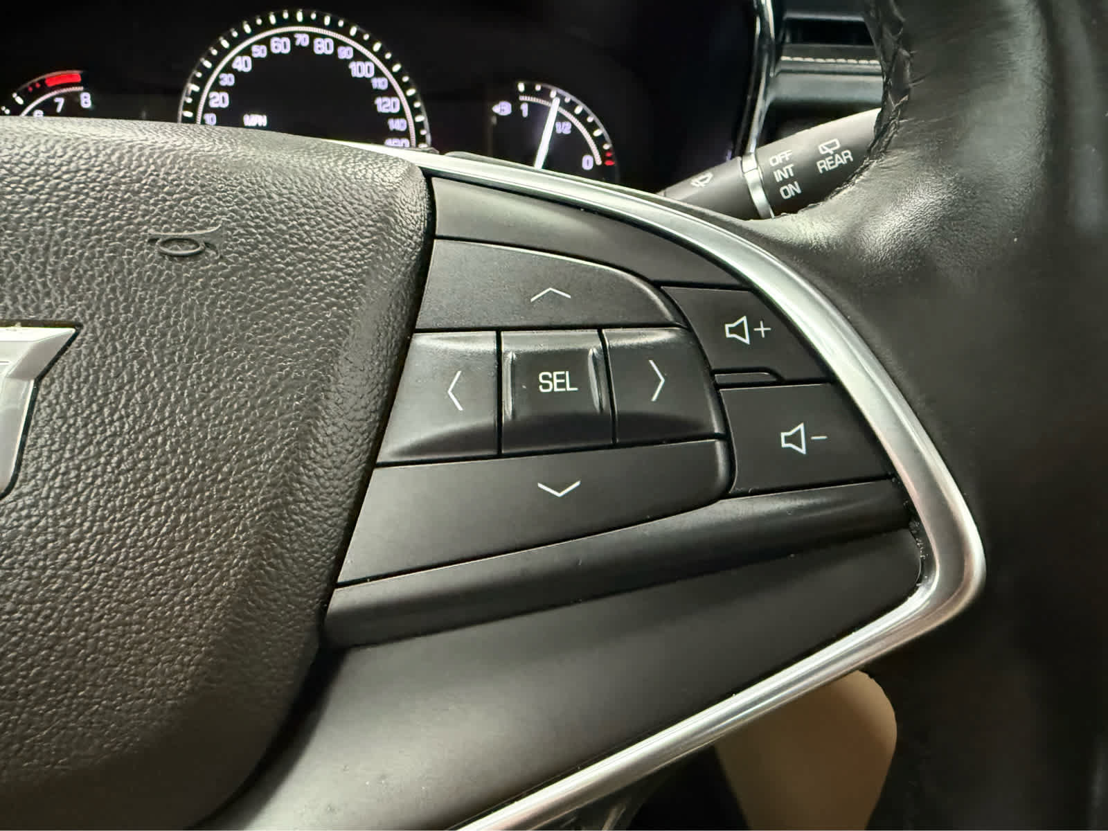 Used 2018 Cadillac XT5 Premium Luxury AWD/4WD image 16