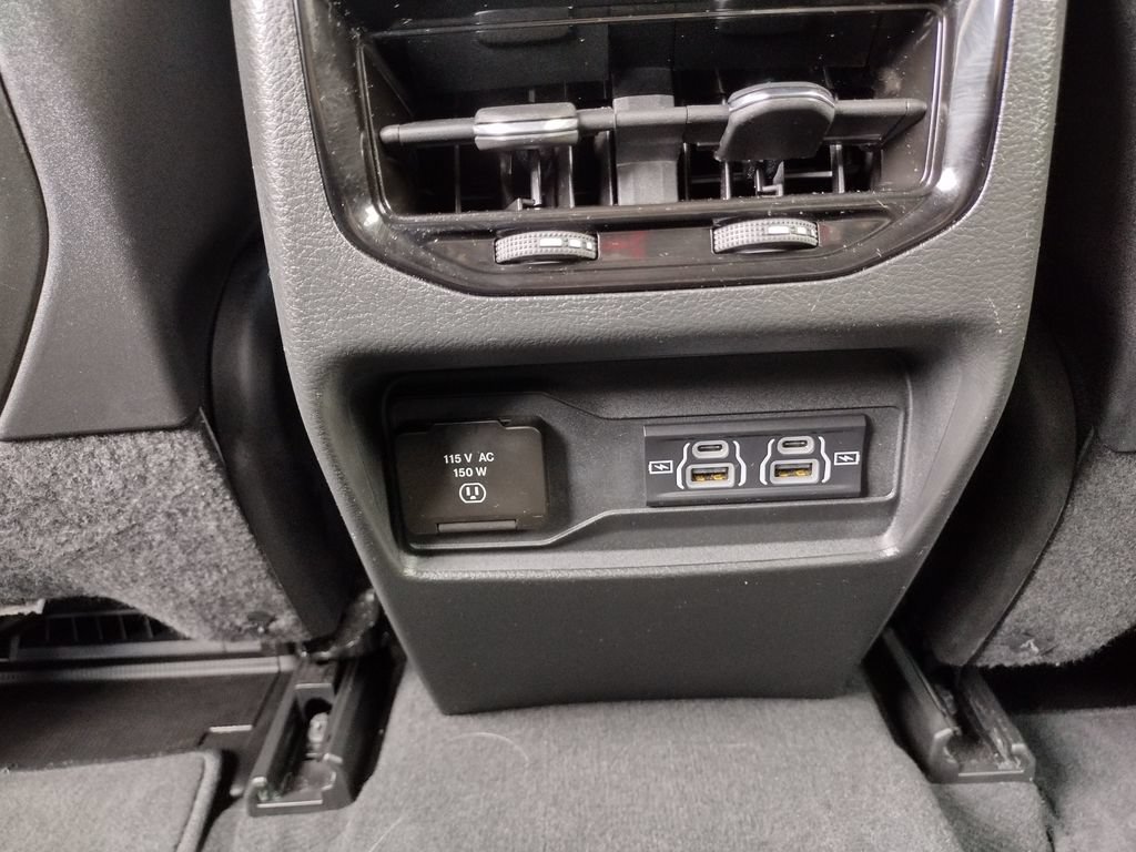 Used 2025 Jeep Grand Cherokee Altitude AWD/4WD image 25