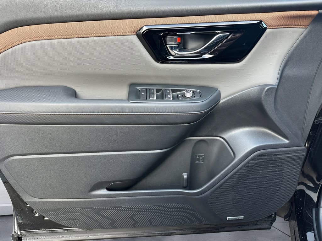 Used 2025 Subaru Forester Sport image 12