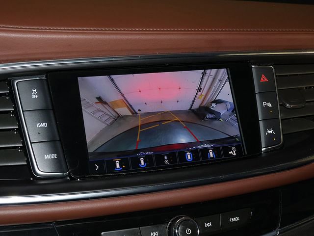 Used 2021 Buick Enclave Avenir w/ Avenir Technology Package AWD/4WD image 21