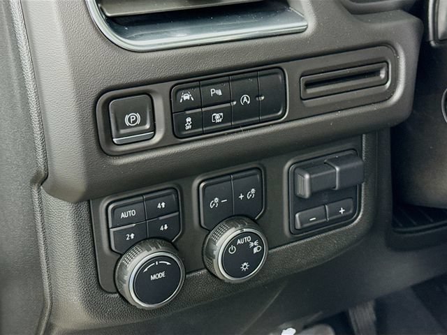 Used 2023 Chevrolet Tahoe RST w/ Luxury Package AWD/4WD image 11