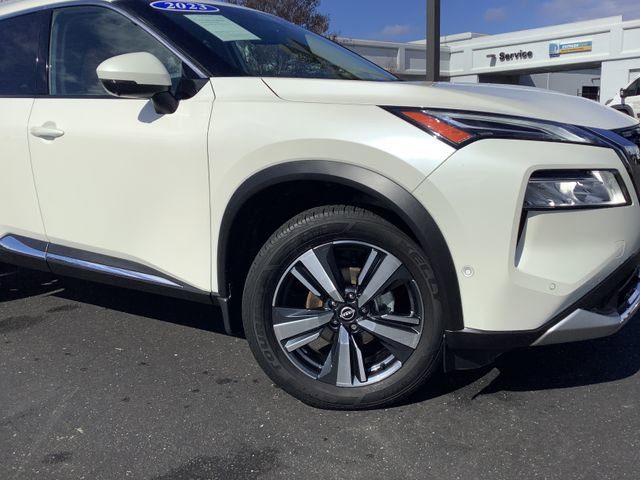 Used 2023 Nissan Rogue Platinum w/ Platinum Premium Package image 3