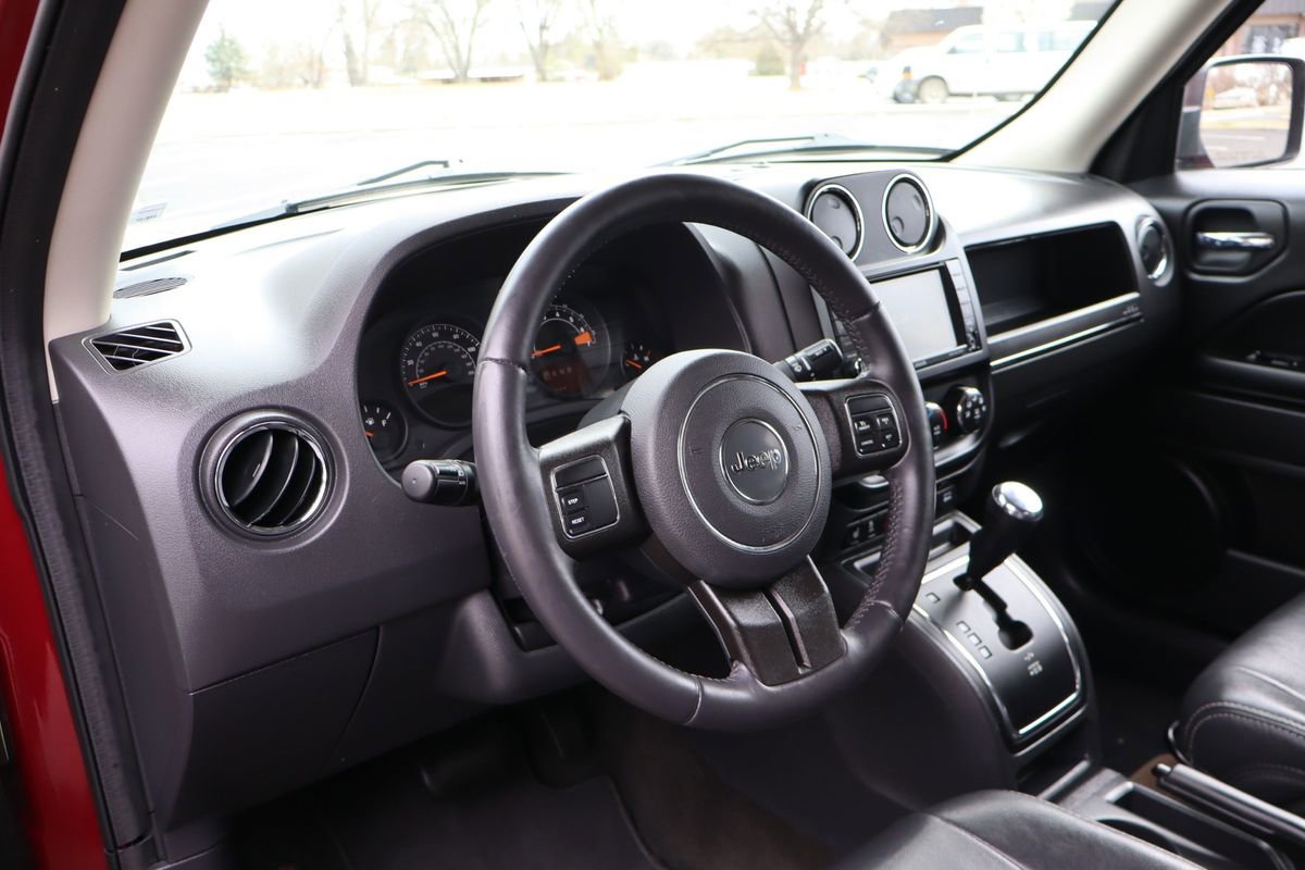 Used 2016 Jeep Patriot High Altitude image 15